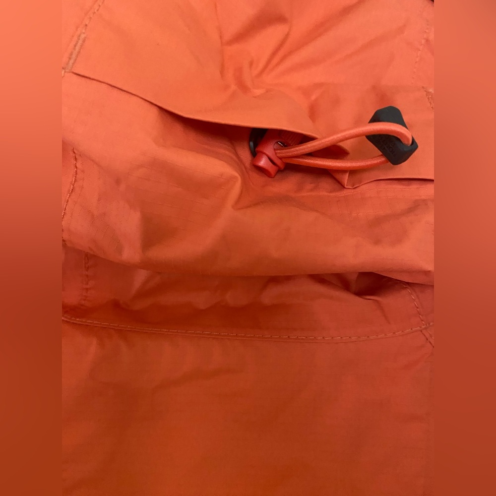The North Face Women's Rain Jacket Size XS Color Coral Dry Vent - Picture 4 of 10